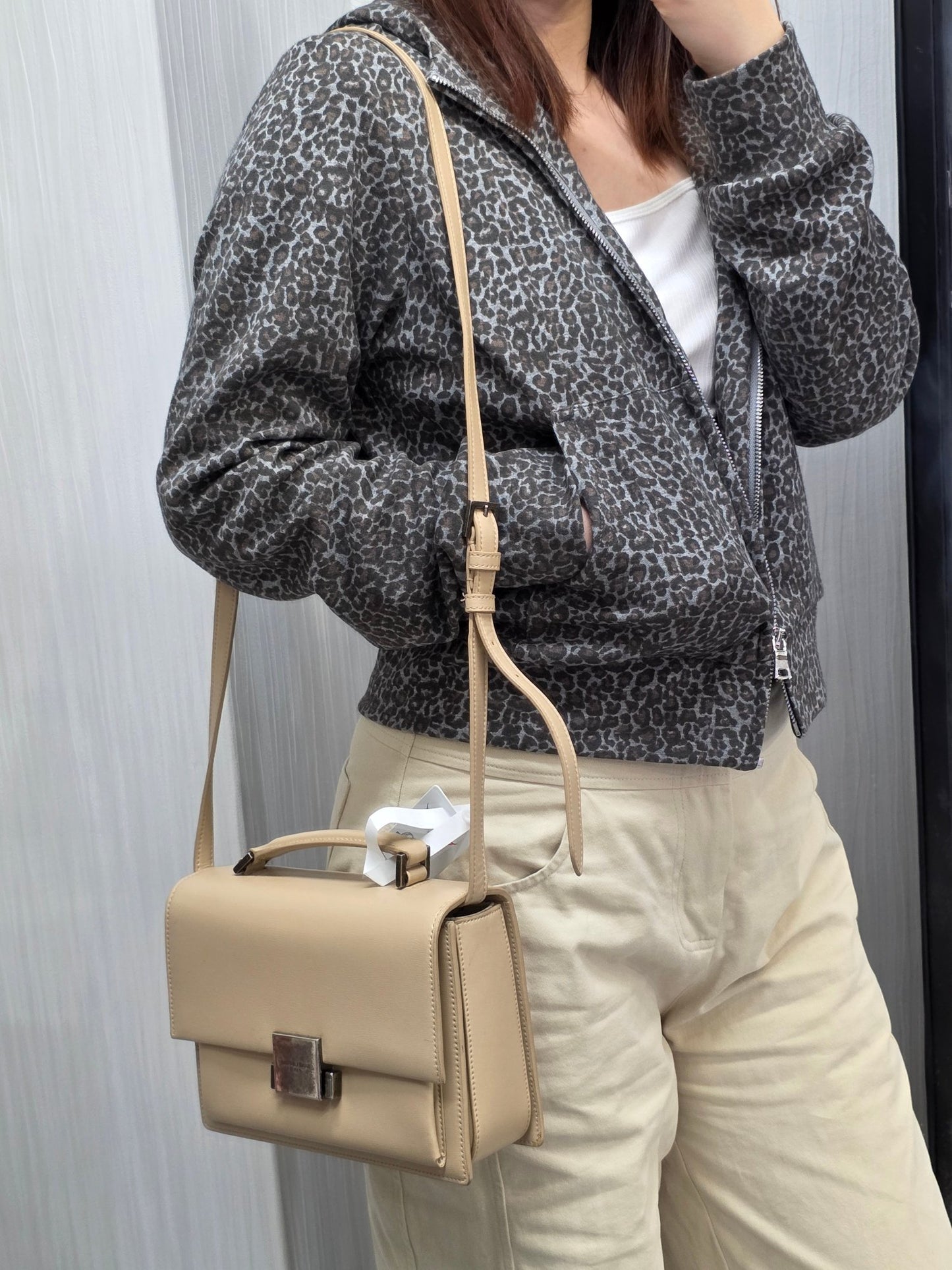 Saint Laurent Bellechasse Leather Shoulder Bag (Pre-Owned)