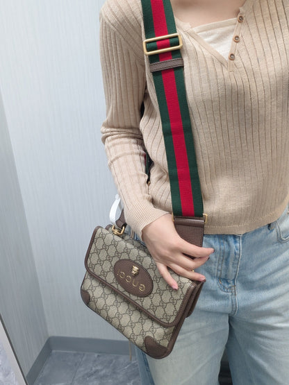 Gucci GG Supreme Tiger Shoulder Bag (Pre-Owned)
