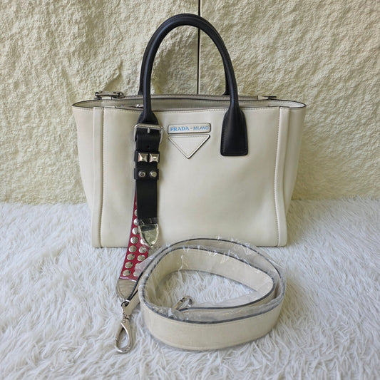 Prada Etiquette Leather Tote Bag (Pre-Owned)