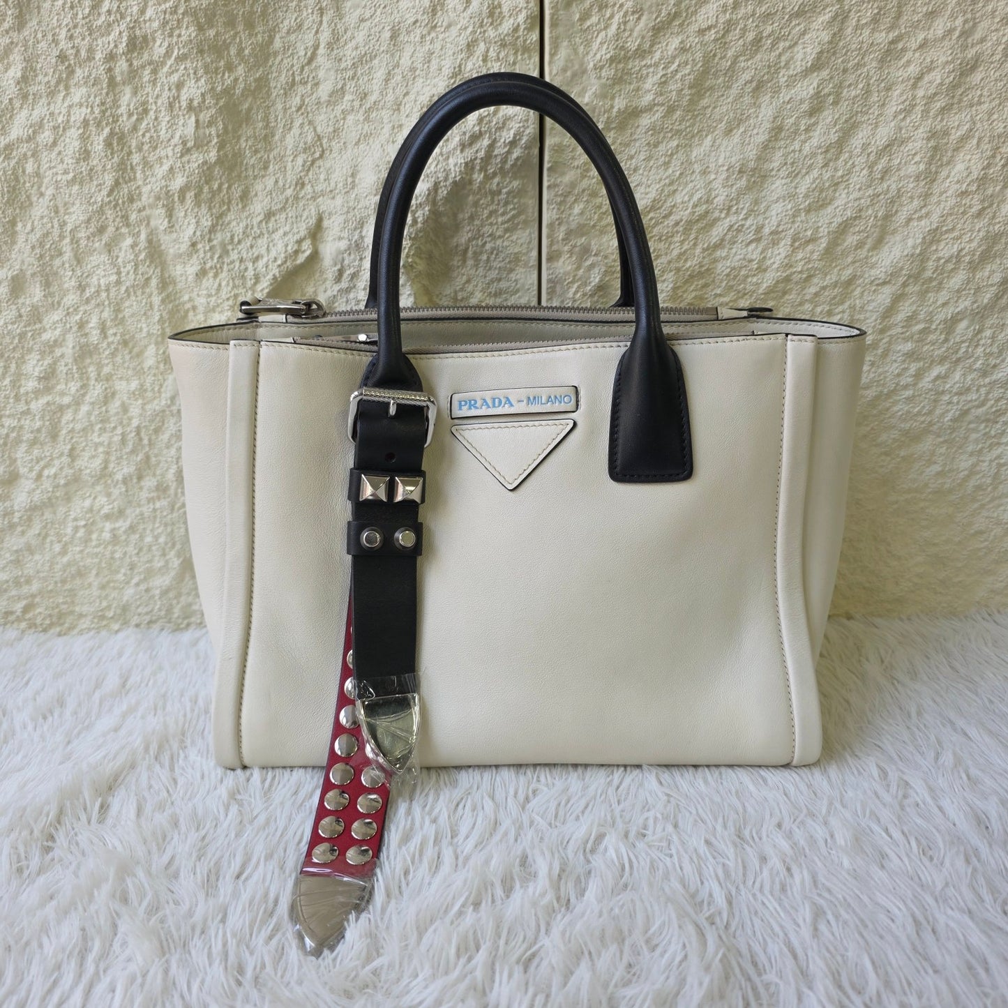 Prada Etiquette Leather Tote Bag (Pre-Owned)