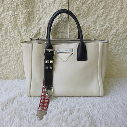 Prada Etiquette Leather Tote Bag (Pre-Owned)