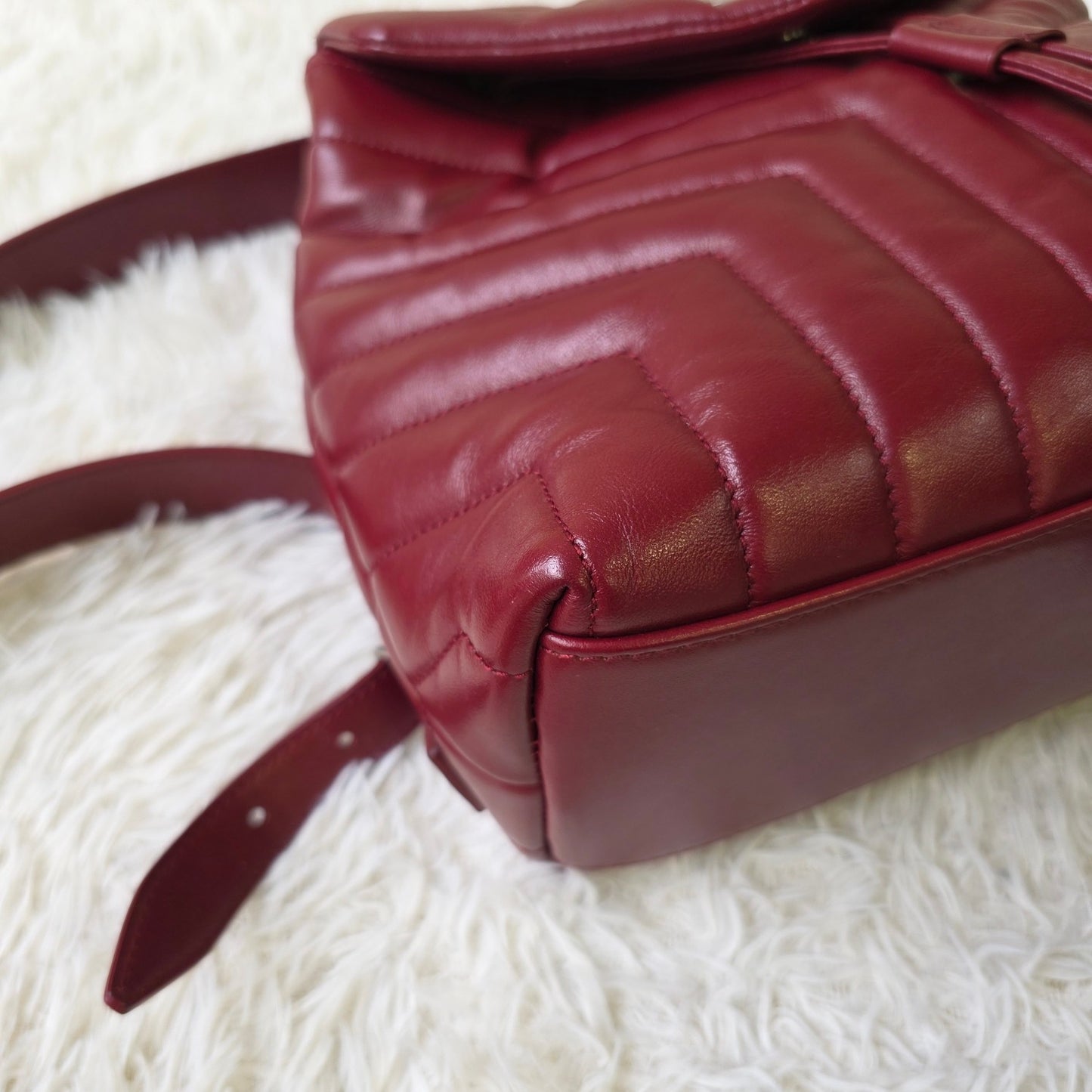 Saint Laurent Loulou Leather Backpack (Pre-Owned)