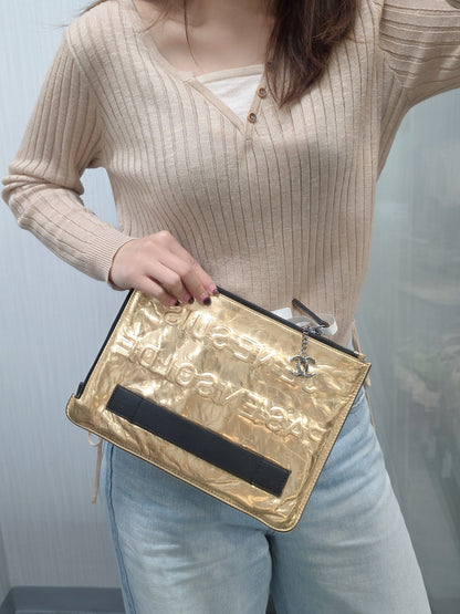 Chanel Je Ne Suis Pas En Solde Metallic Clutch Bag (Pre-Owned)