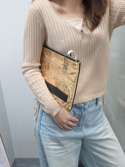 Chanel Je Ne Suis Pas En Solde Metallic Clutch Bag (Pre-Owned)