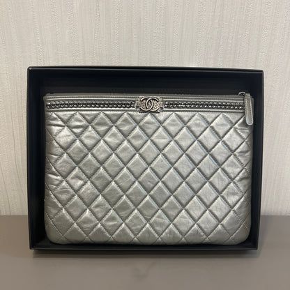 Chanel Metallic Quilted O-Case Clutch (Pre-Owned)