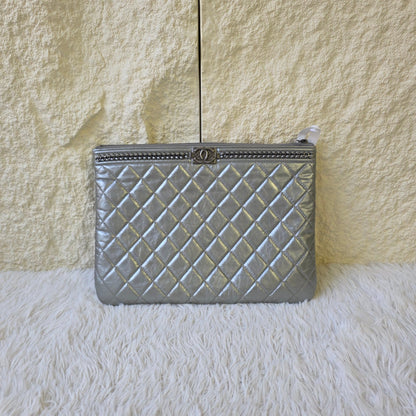 Chanel Metallic Quilted O-Case Clutch (Pre-Owned)