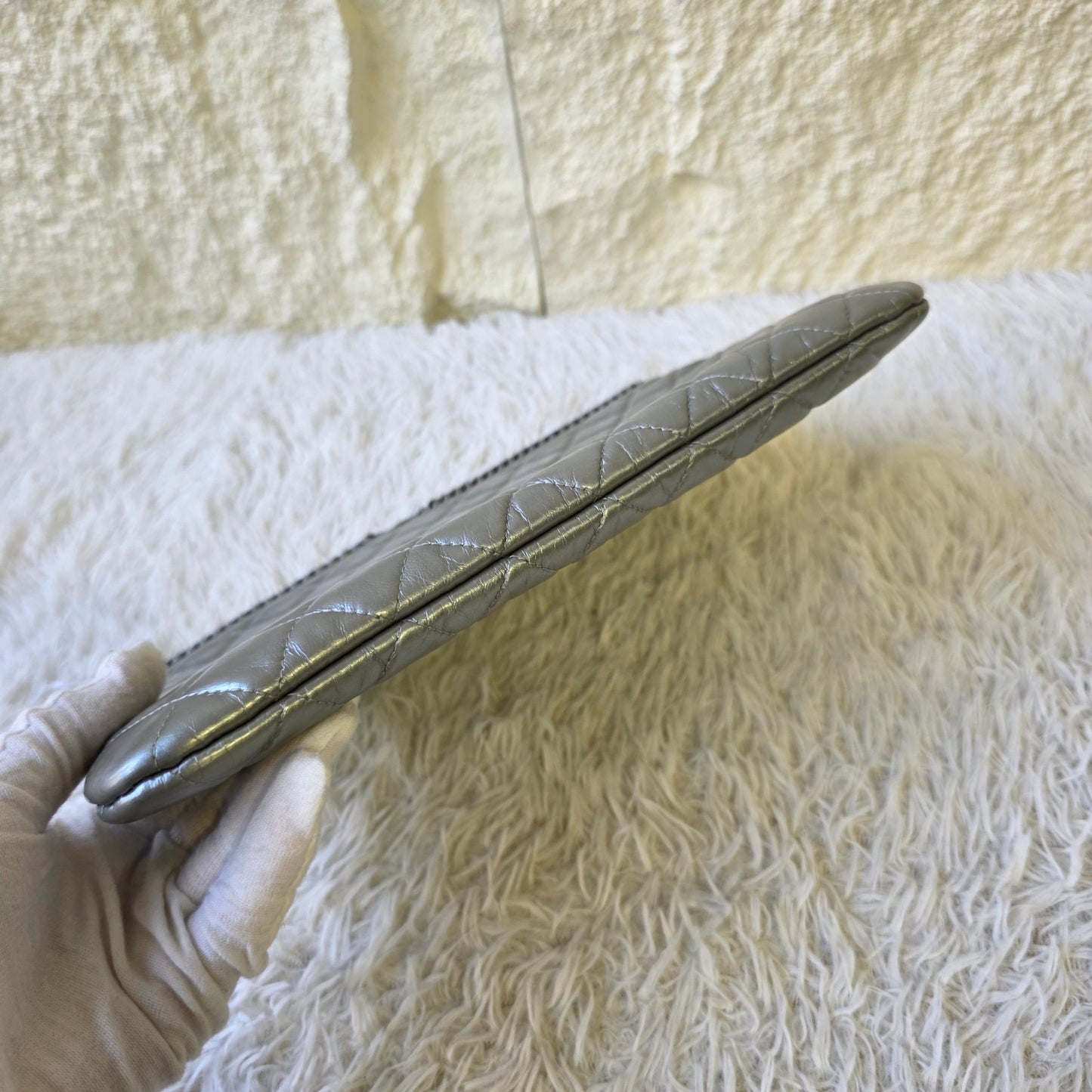 Chanel Metallic Quilted O-Case Clutch (Pre-Owned)