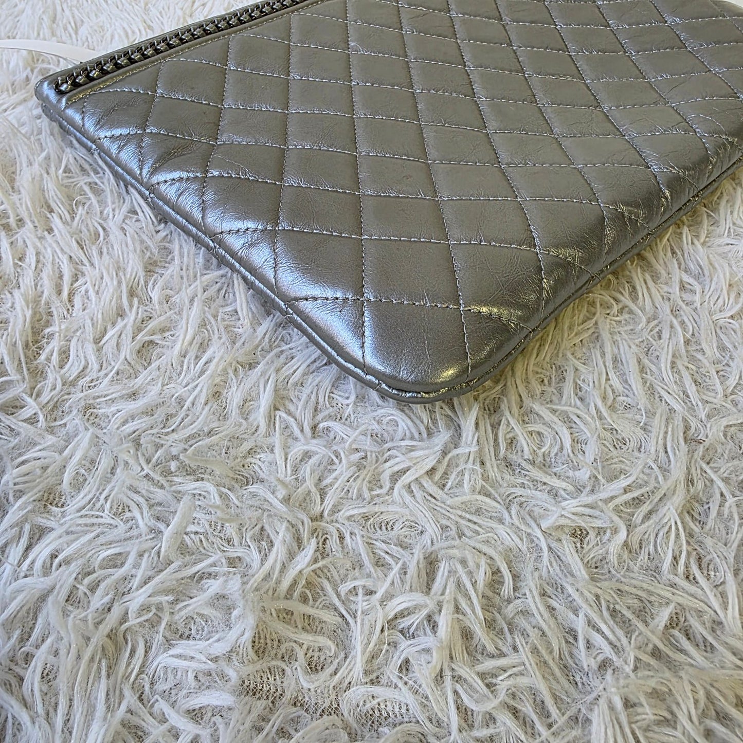 Chanel Metallic Quilted O-Case Clutch (Pre-Owned)