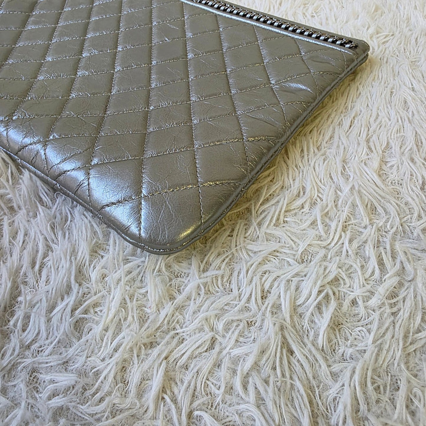 Chanel Metallic Quilted O-Case Clutch (Pre-Owned)