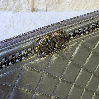 Chanel Metallic Quilted O-Case Clutch (Pre-Owned)