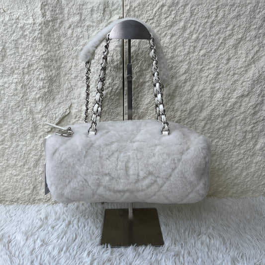 Chanel Shearling CC Chain Shoulder Bag (Pre-Owned)