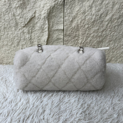 Chanel Shearling CC Chain Shoulder Bag (Pre-Owned)