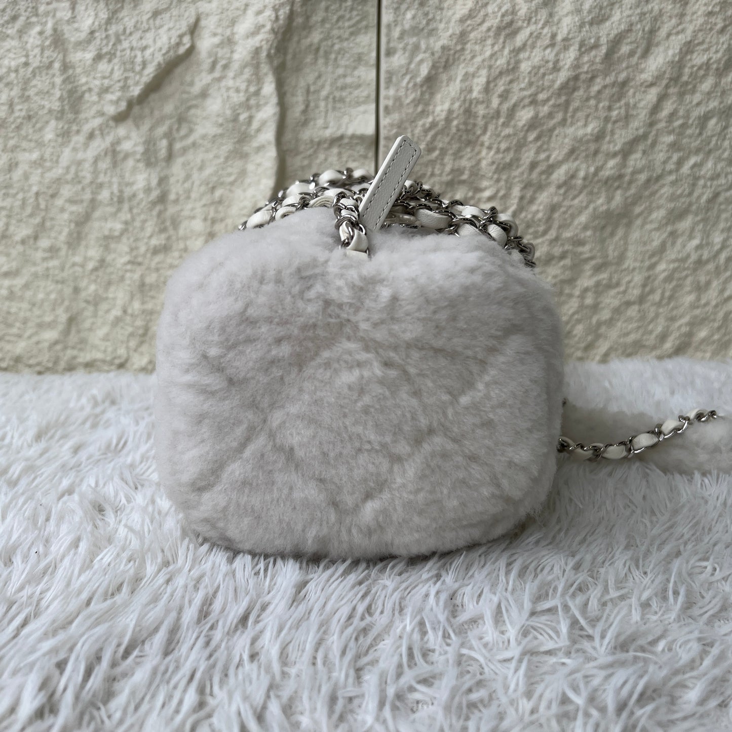 Chanel Shearling CC Chain Shoulder Bag (Pre-Owned)