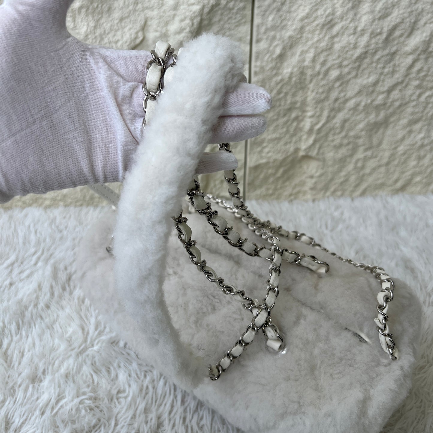 Chanel Shearling CC Chain Shoulder Bag (Pre-Owned)