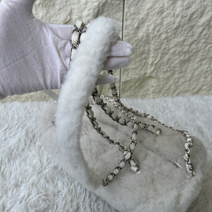 Chanel Shearling CC Chain Shoulder Bag (Pre-Owned)
