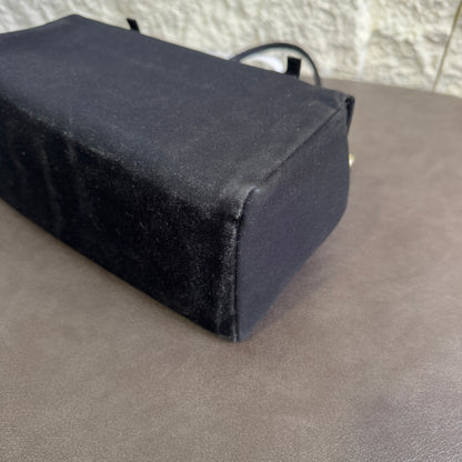 Fendi Mama Baguette Canvas Shoulder Bag (Pre-Owned)