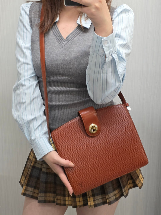 Louis Vuitton Epi Leather Vintage Shoulder Bag (Pre-Owned)