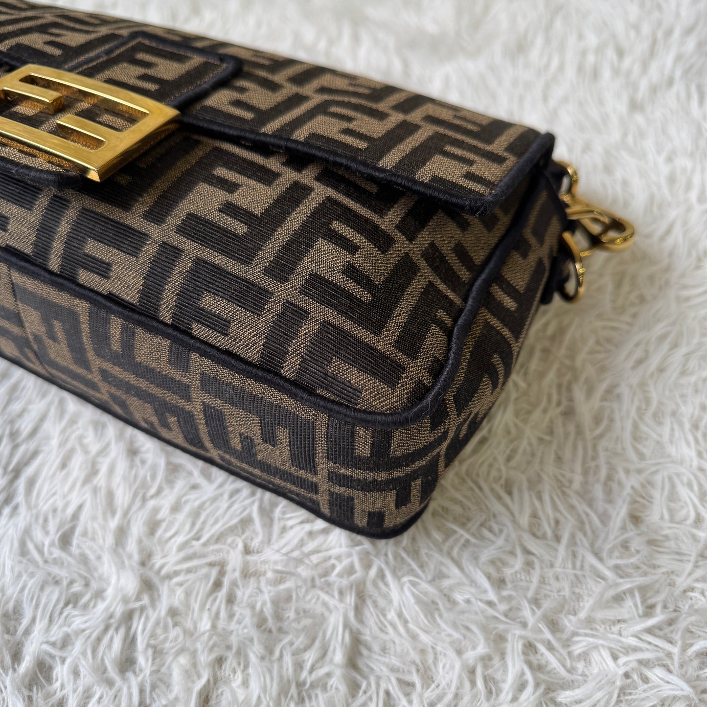 Fendi Zucca Baguette Shoulder Bag (Pre-Owned)