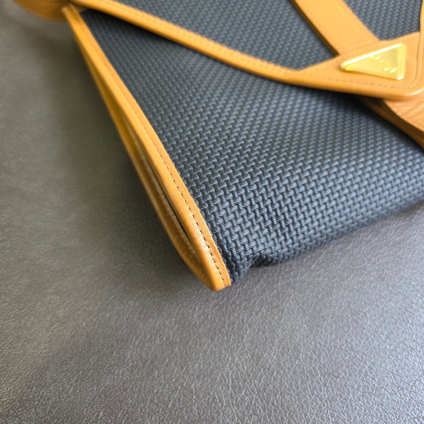 Yves Saint Laurent Vintage Canvas Shoulder Bag (Pre-Owned)
