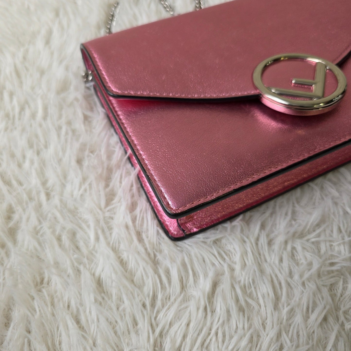 Fendi Metallic Pink Chain Wallet Bag (Pre-Owned)