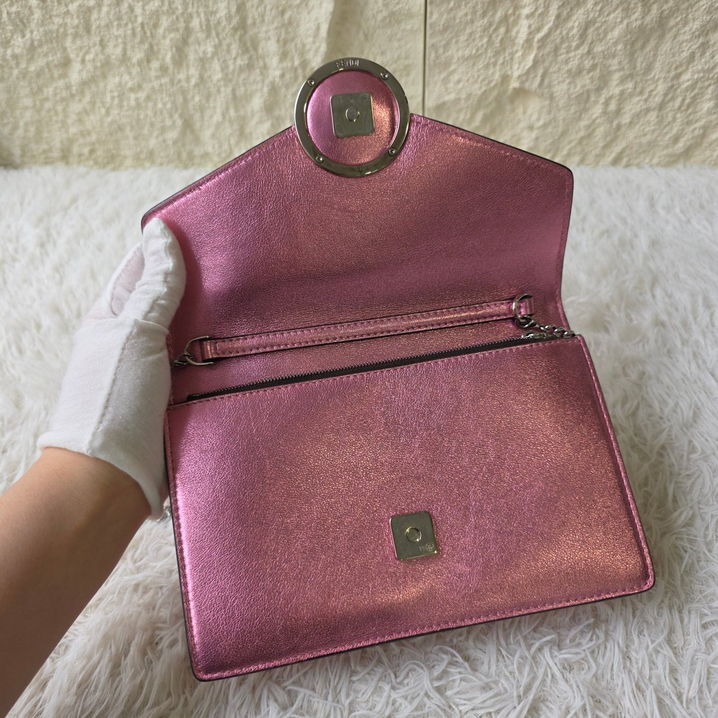Fendi Metallic Pink Chain Wallet Bag (Pre-Owned)