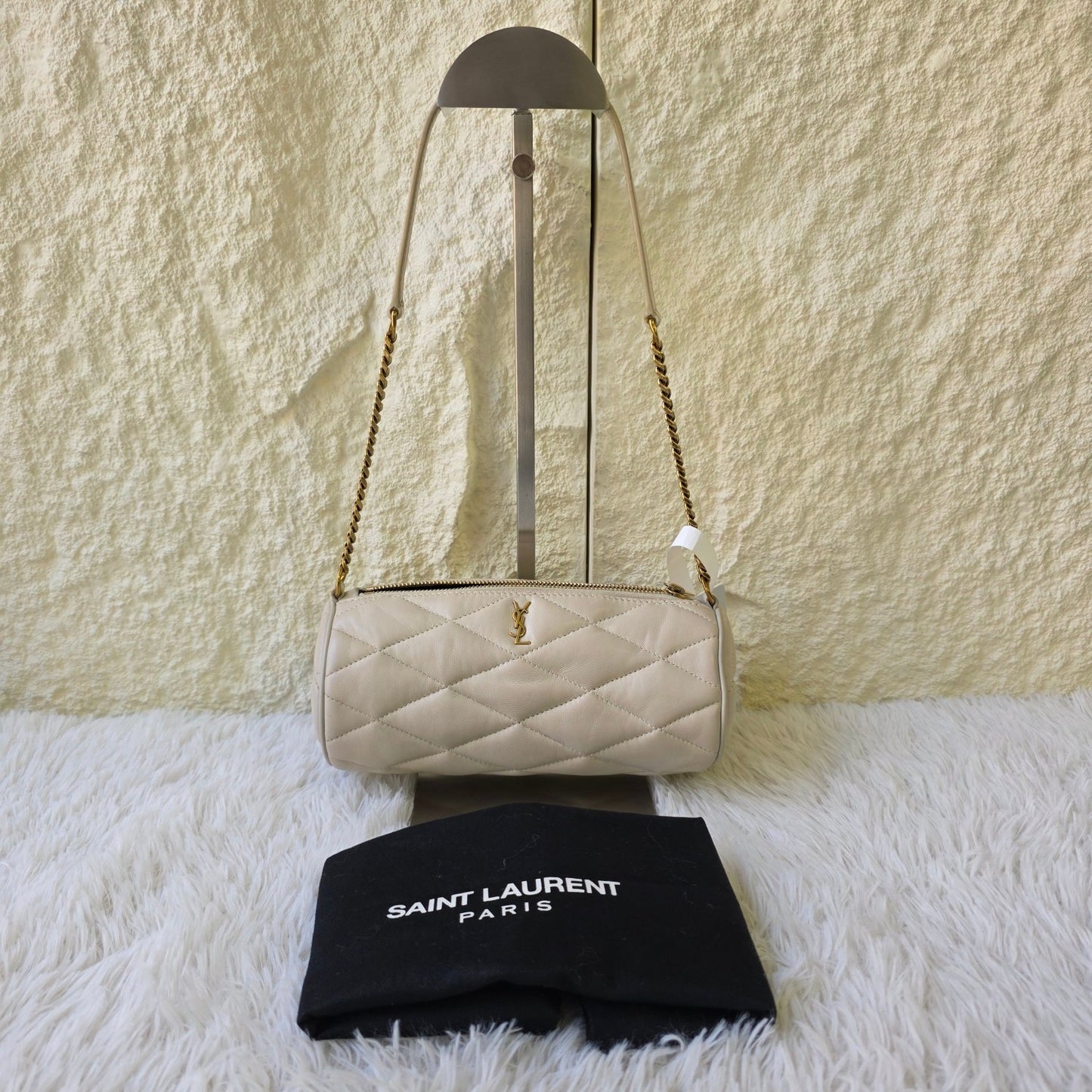 Yves Saint Laurent Quilted Barrel Shoulder Bag (Pre-Owned)