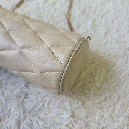 Yves Saint Laurent Quilted Barrel Shoulder Bag (Pre-Owned)