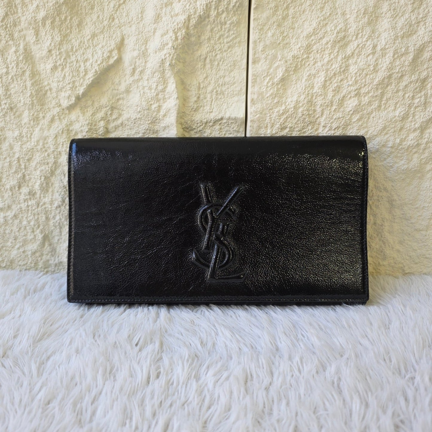 Yves Saint Laurent Black Patent Leather Clutch Wallet (Pre-Owned)