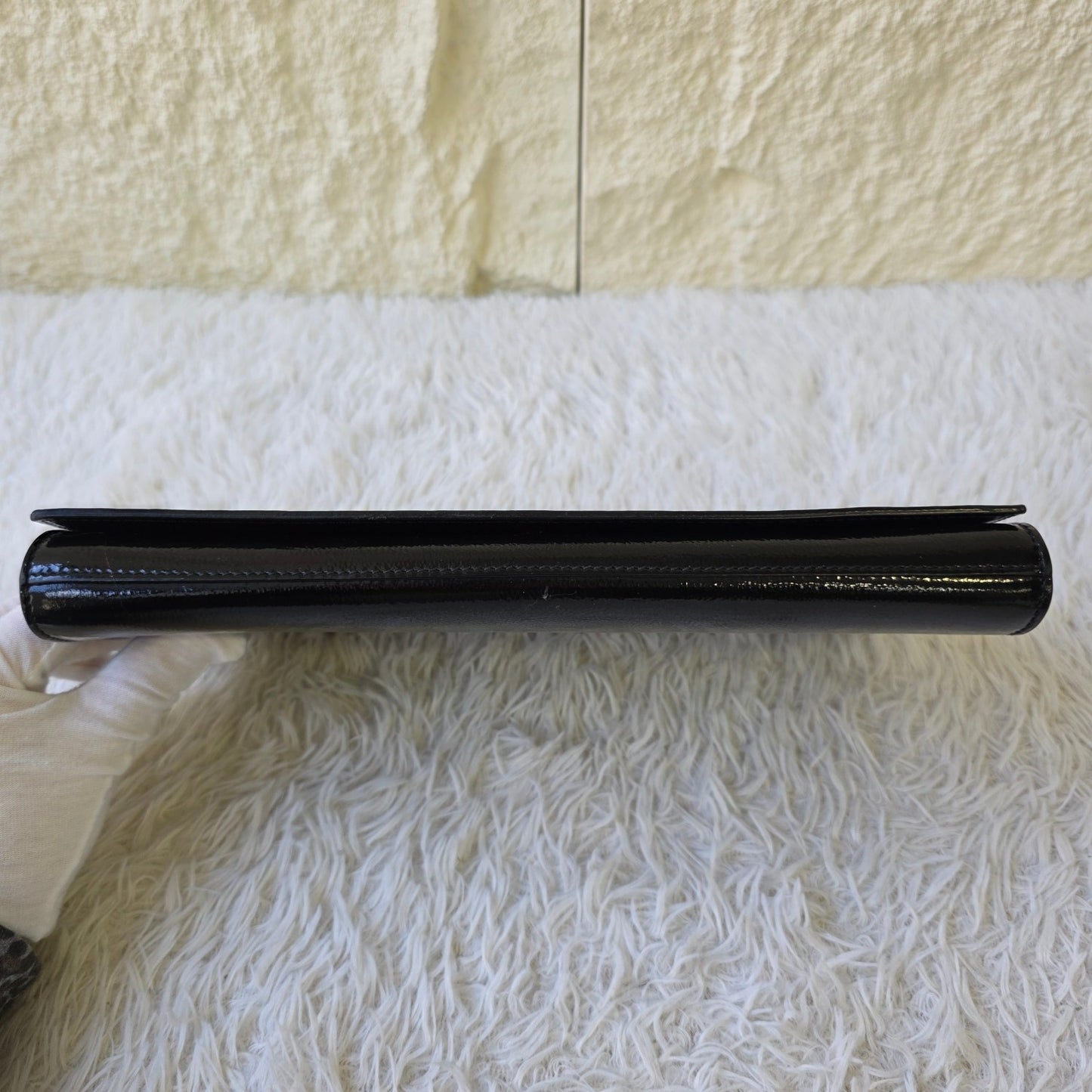 Yves Saint Laurent Black Patent Leather Clutch Wallet (Pre-Owned)
