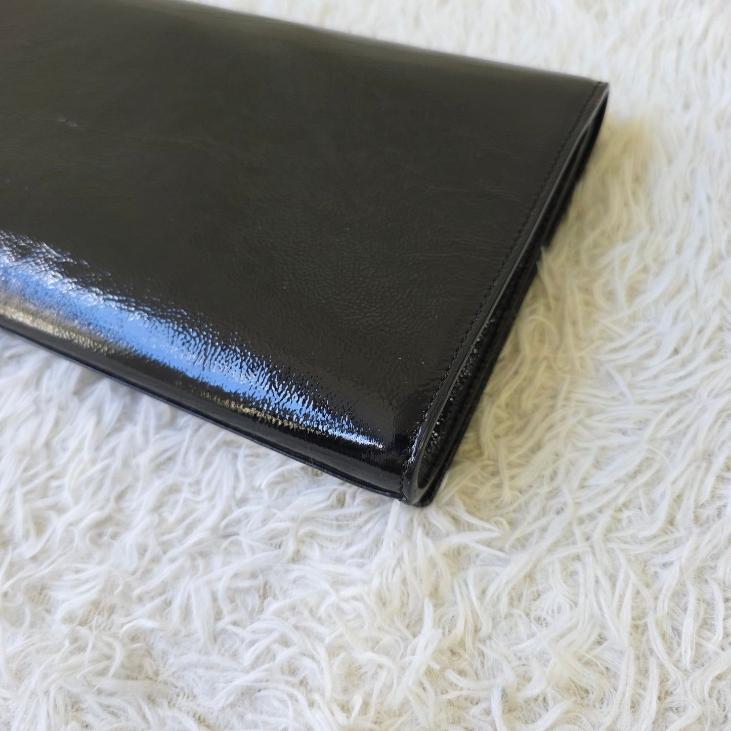 Yves Saint Laurent Black Patent Leather Clutch Wallet (Pre-Owned)