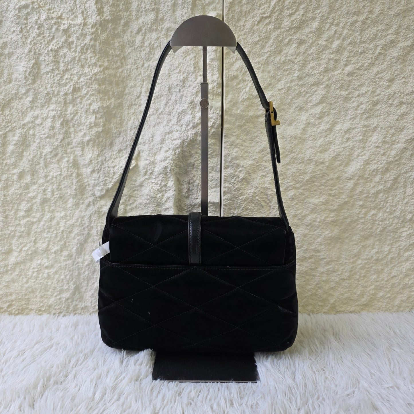 Yves Saint Laurent Quilted Velvet Shoulder Bag (Pre-Owned)