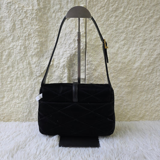 Yves Saint Laurent Quilted Velvet Shoulder Bag (Pre-Owned)