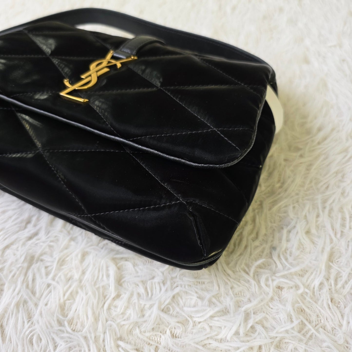 Yves Saint Laurent Quilted Velvet Shoulder Bag (Pre-Owned)
