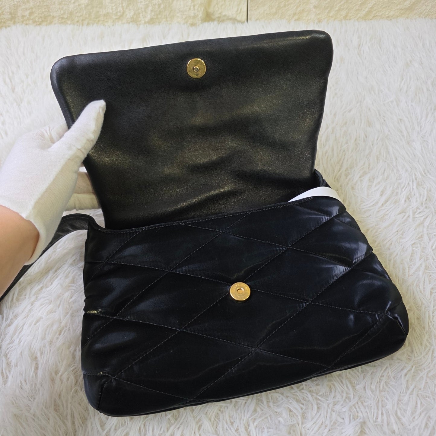 Yves Saint Laurent Quilted Velvet Shoulder Bag (Pre-Owned)