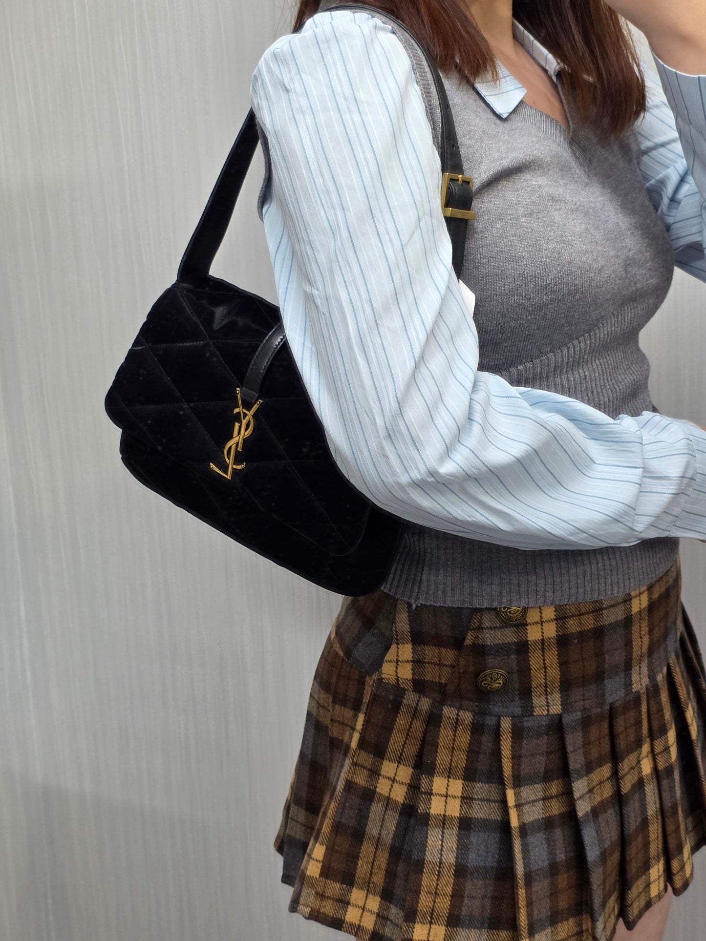 Yves Saint Laurent Quilted Velvet Shoulder Bag (Pre-Owned)