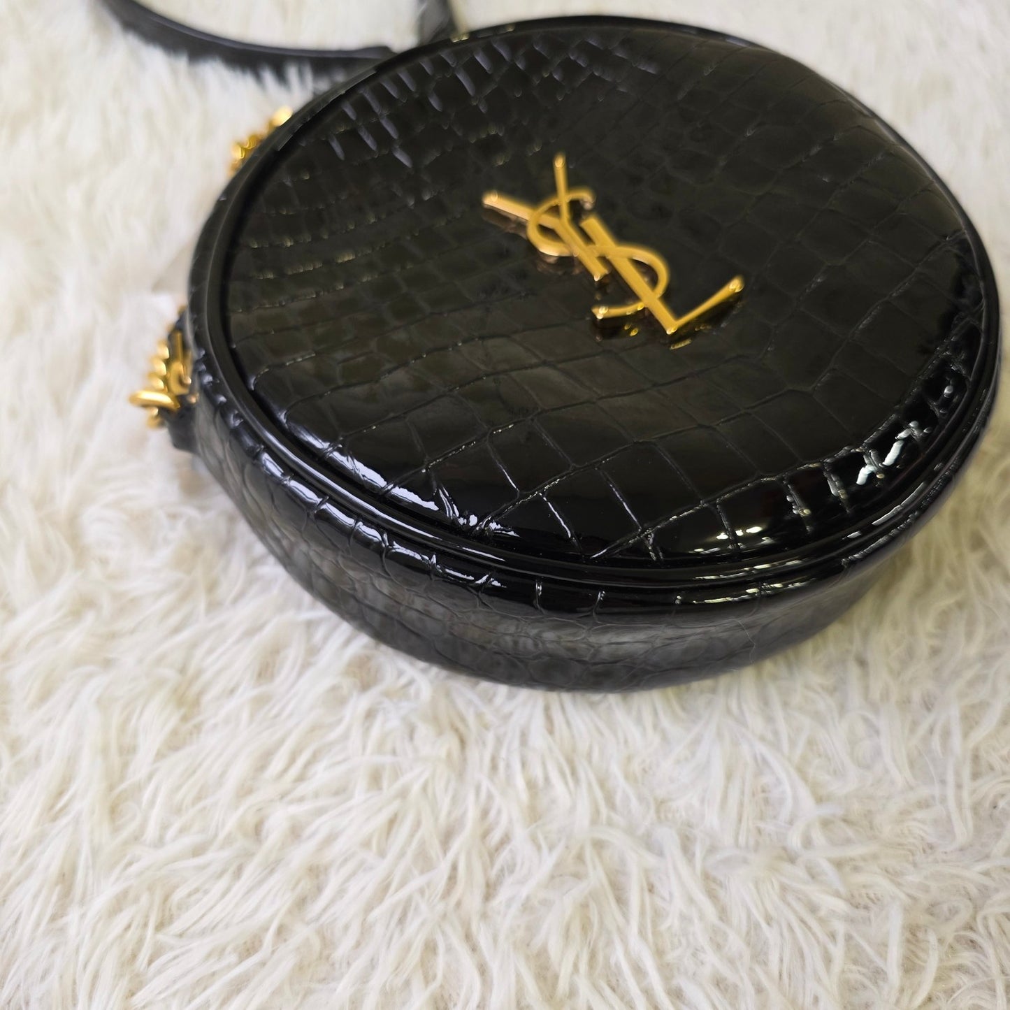 Yves Saint Laurent Black Croc-Embossed Oval Shoulder Bag (Pre-Owned)