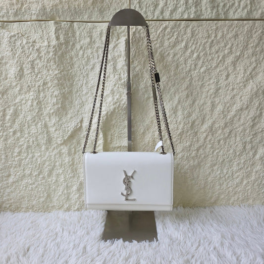 Yves Saint Laurent White Chain Wallet Bag (Pre-Owned)