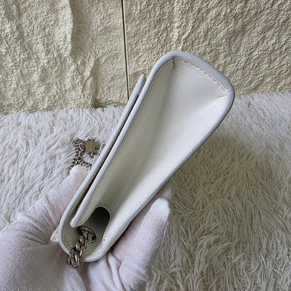 Yves Saint Laurent White Chain Wallet Bag (Pre-Owned)