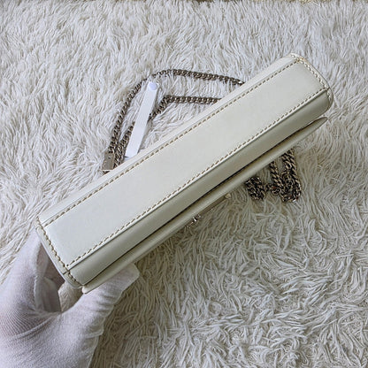 Yves Saint Laurent White Chain Wallet Bag (Pre-Owned)