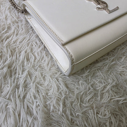 Yves Saint Laurent White Chain Wallet Bag (Pre-Owned)