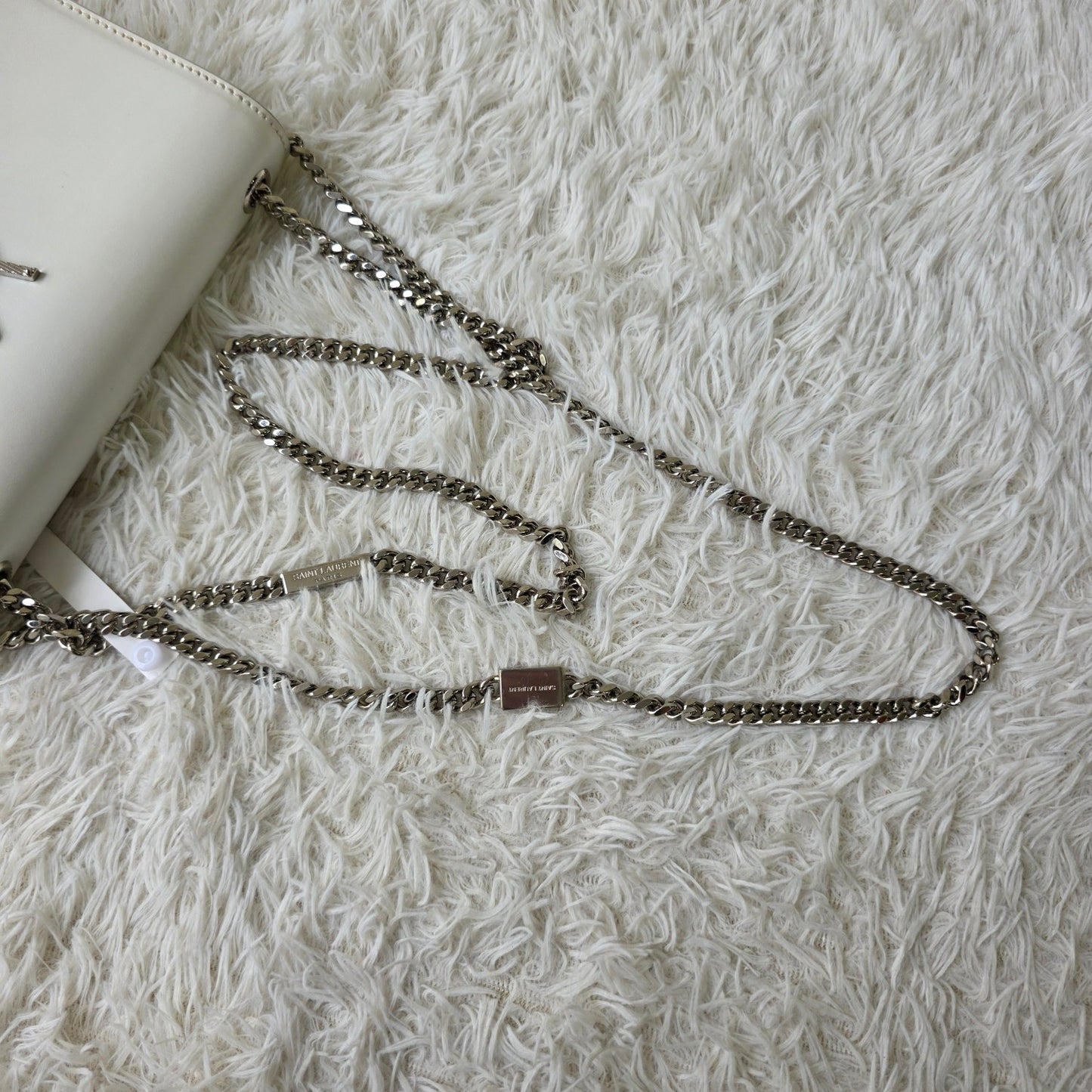 Yves Saint Laurent White Chain Wallet Bag (Pre-Owned)