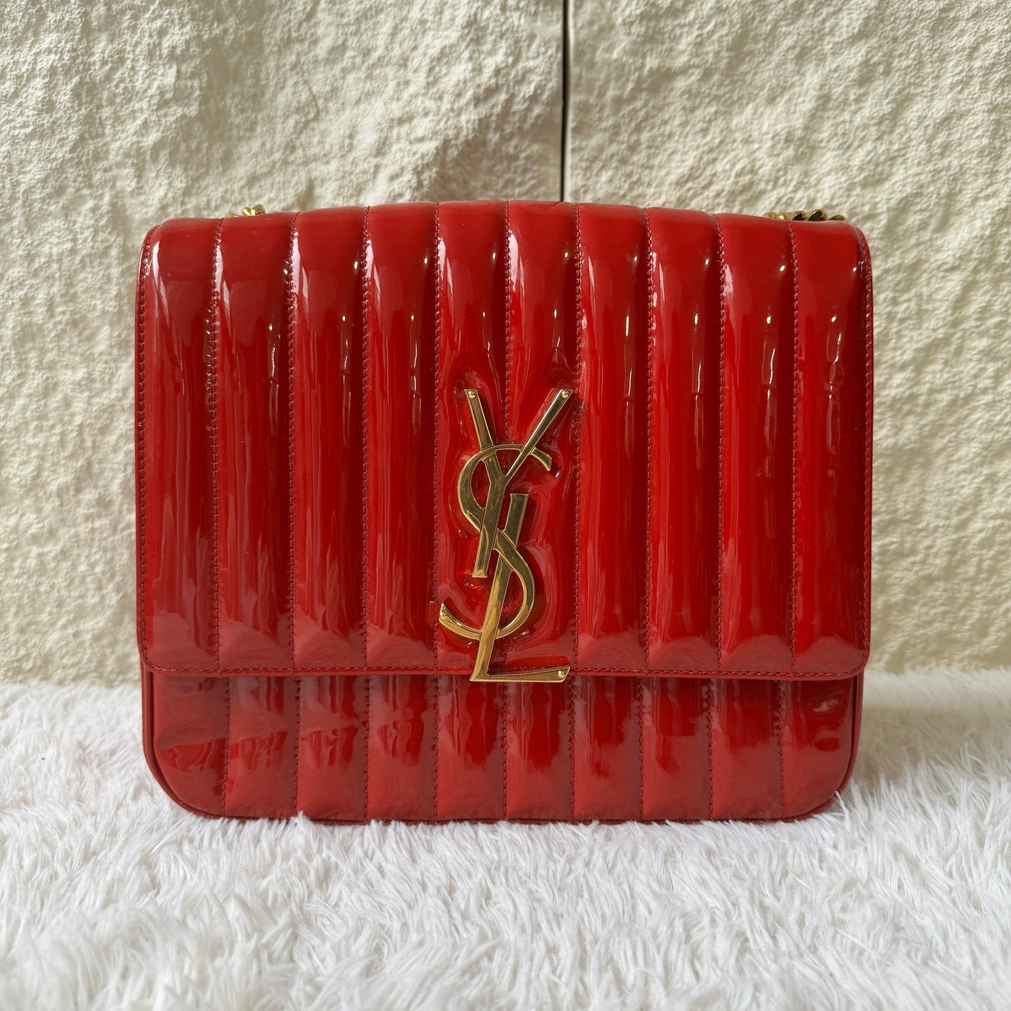 Yves Saint Laurent Vicky Patent Chain Shoulder Bag (Pre-Owned)