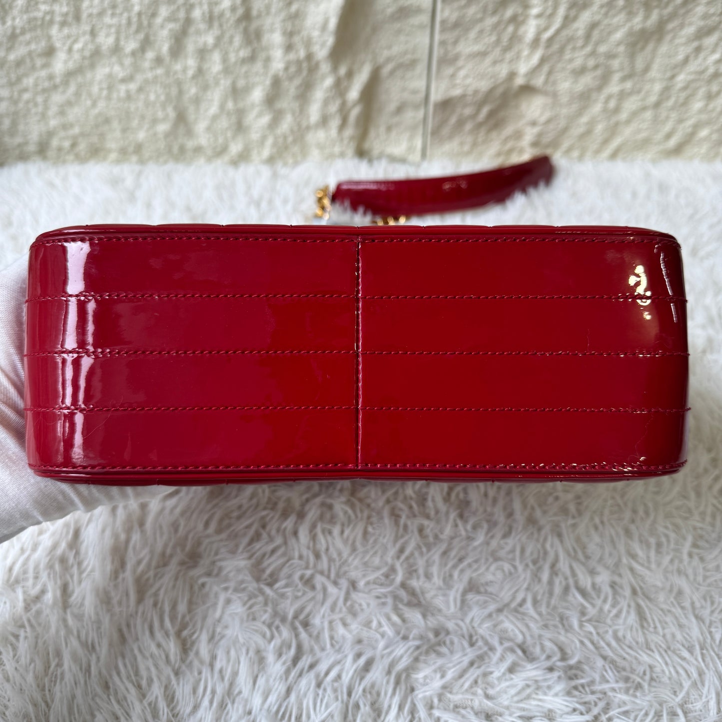 Yves Saint Laurent Vicky Patent Chain Shoulder Bag (Pre-Owned)