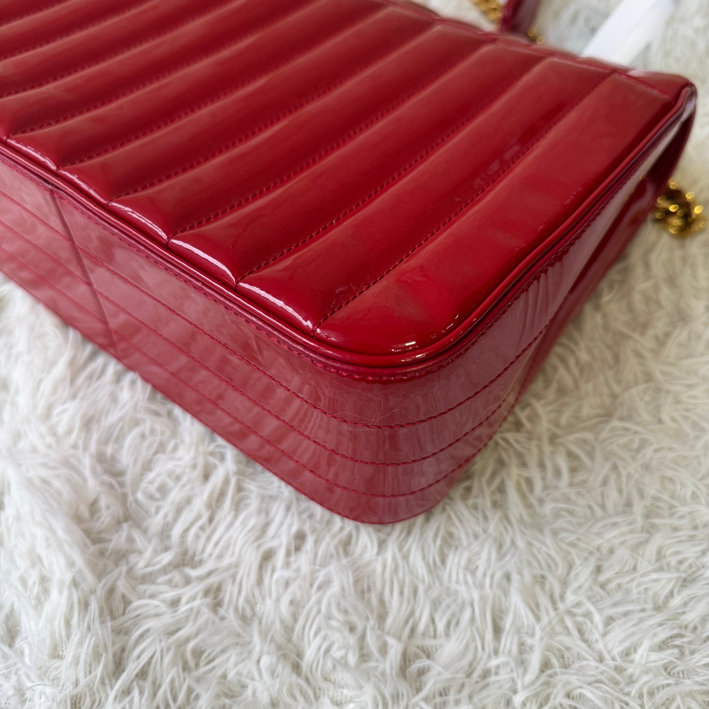 Yves Saint Laurent Vicky Patent Chain Shoulder Bag (Pre-Owned)