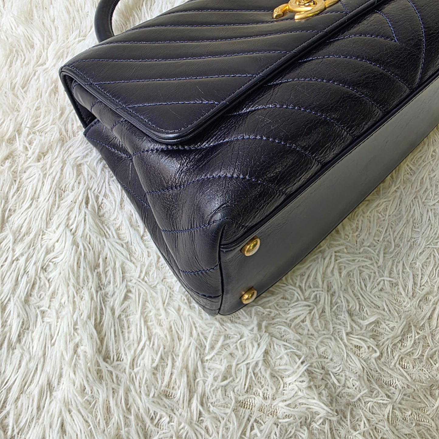 Chanel Chevron Quilted Top Handle Shoulder Bag (Pre-Owned)