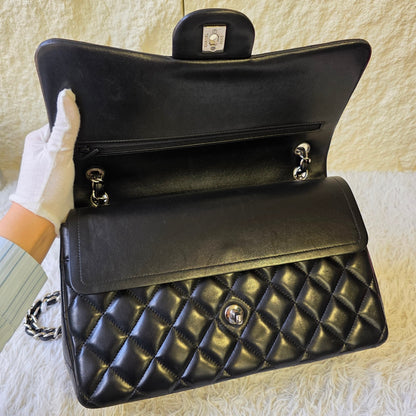 Chanel Classic Double Flap Shoulder Bag (Pre-Owned)