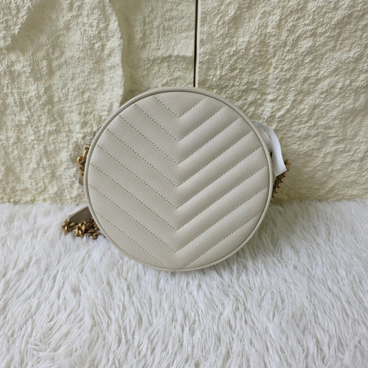 Saint Laurent Vinyle Round Quilted Chain Crossbody Bag (Pre-Owned)
