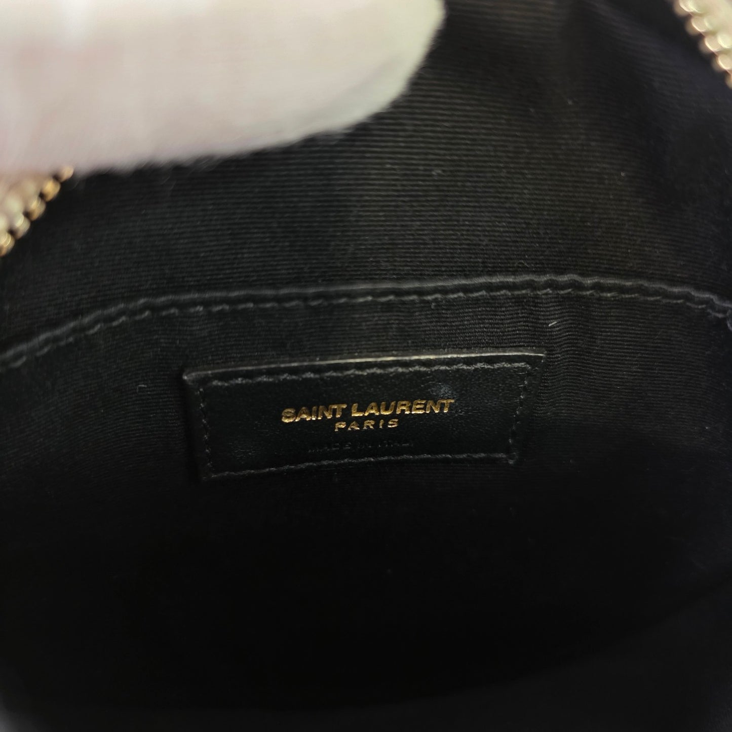 Saint Laurent Vinyle Round Quilted Chain Crossbody Bag (Pre-Owned)