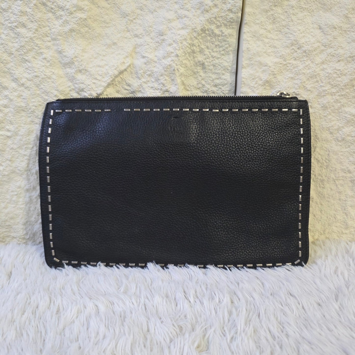 Fendi Selleria Leather Zip Clutch Bag (Pre-Owned)