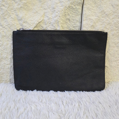 Fendi Selleria Leather Zip Clutch Bag (Pre-Owned)